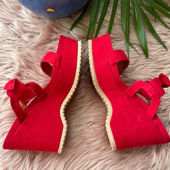 ๐ฅ Red Wedges ๐ฅ - Picture 5 of 9